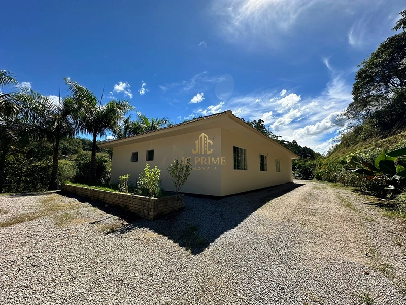 Viva com espaço e tranquilidade: 4.400m² com casa ampla e área gourmet: 34ª foto da galeria de imagens do imóvel