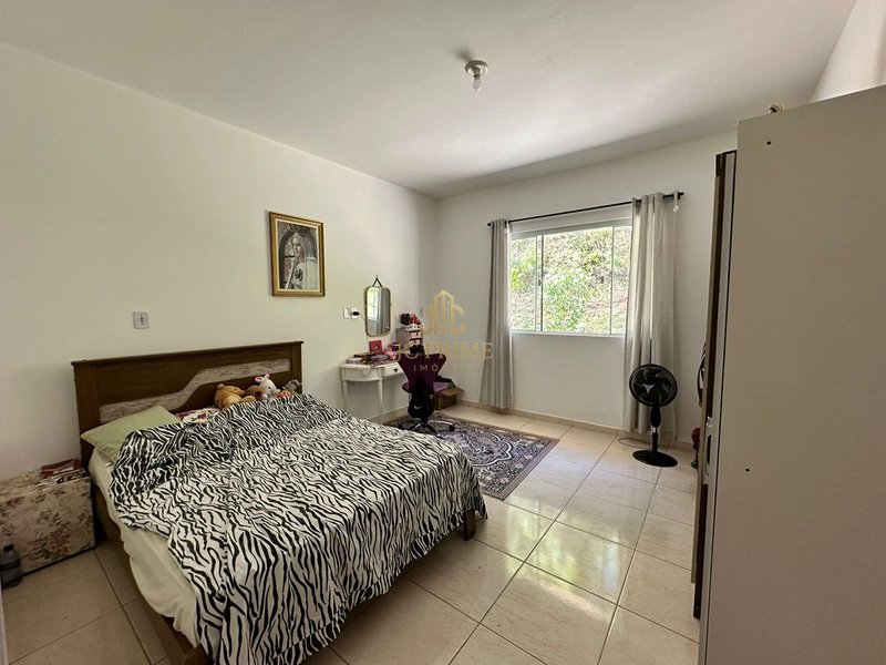 Viva com espaço e tranquilidade: 4.400m² com casa ampla e área gourmet: 18ª foto da galeria de imagens do imóvel