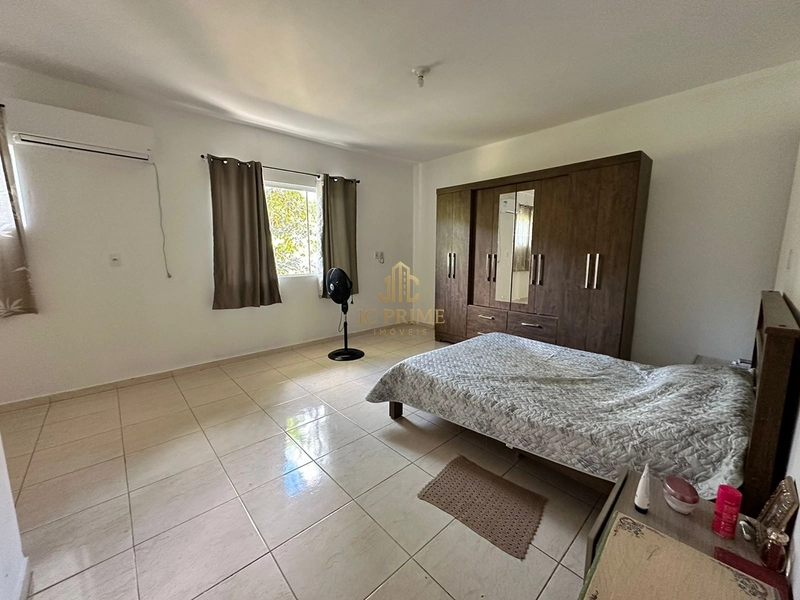 Viva com espaço e tranquilidade: 4.400m² com casa ampla e área gourmet: 17ª foto da galeria de imagens do imóvel