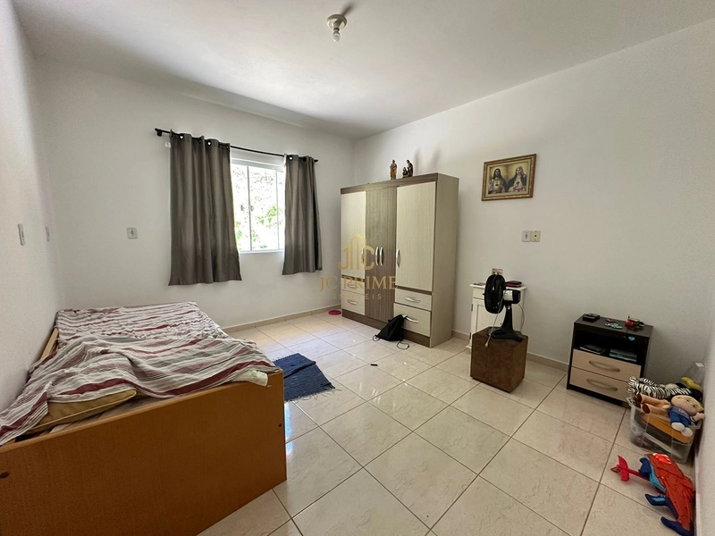 Viva com espaço e tranquilidade: 4.400m² com casa ampla e área gourmet: 14ª foto da galeria de imagens do imóvel