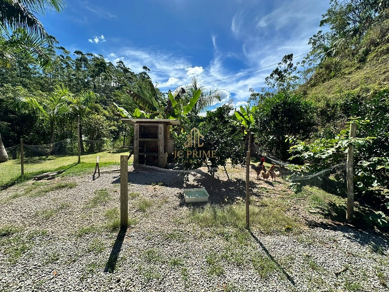 Viva com espaço e tranquilidade: 4.400m² com casa ampla e área gourmet: 36ª foto da galeria de imagens do imóvel
