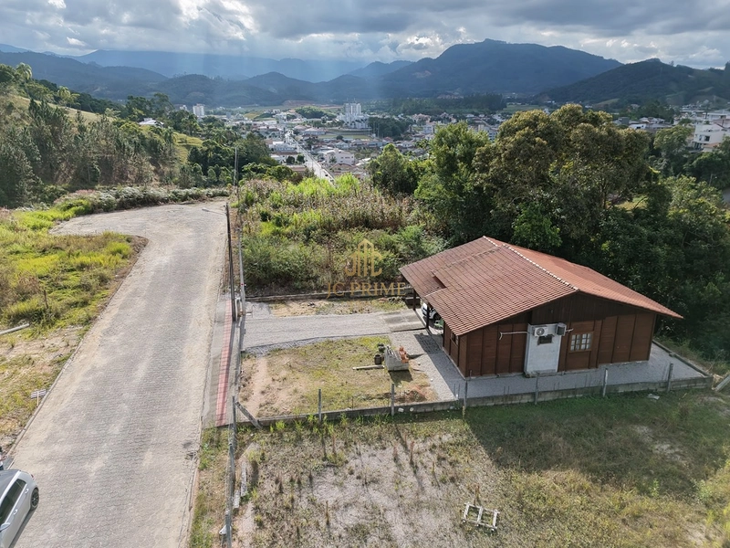 Casa à venda no Centro de Antônio Carlos : 2ª foto da galeria de imagens do imóvel