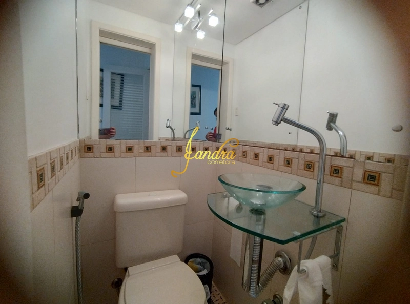 Apartamento beira mar, com vista e sacada: 3ª foto da galeria de imagens do imóvel