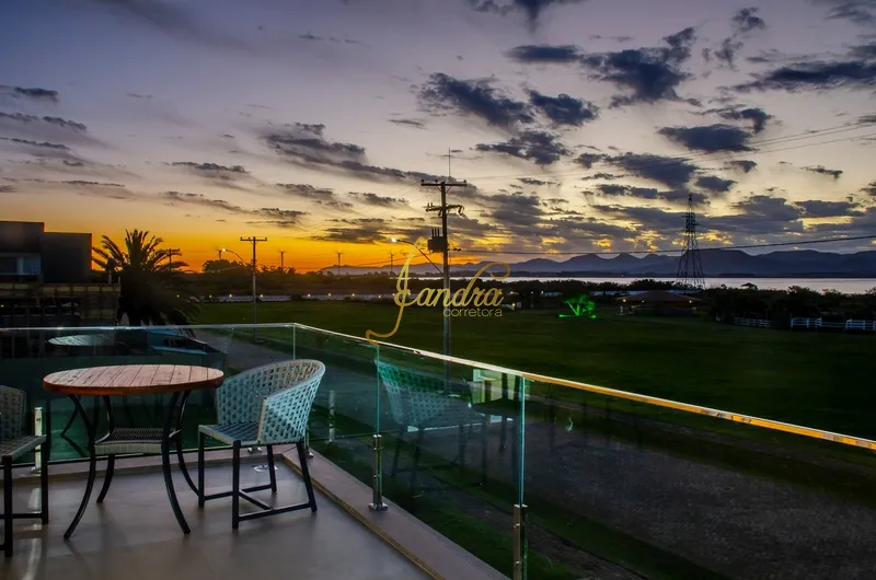 Belíssimo sobrado beira lago no Capão Ilhas Resort em 60X: 49ª foto da galeria de imagens do imóvel