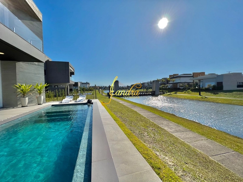 Sobrado mobiliado e decorado com piscina e sala de cinema: 19ª foto da galeria de imagens do imóvel