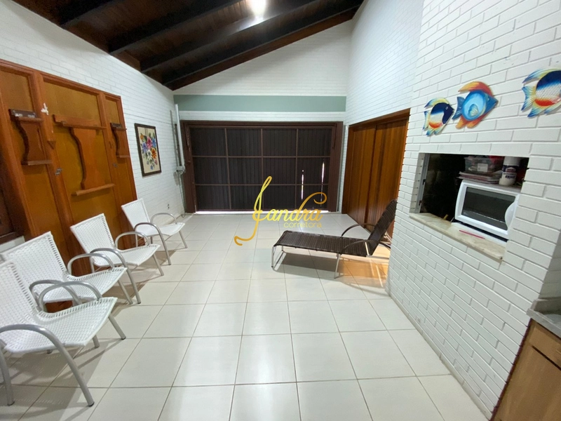 Sobrado espaçoso com 05 dormitórios sendo 03 suítes: 11ª foto da galeria de imagens do imóvel