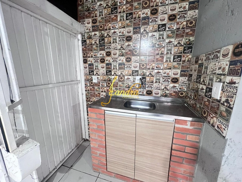 Casa de esquina, com dois dormitórios semi mobiliada: 9ª foto da galeria de imagens do imóvel