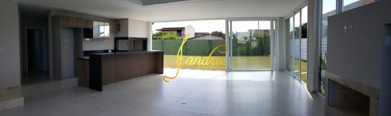 Casa em Condomínio beira mar, semi mobiliada: 1ª foto da galeria de imagens do imóvel