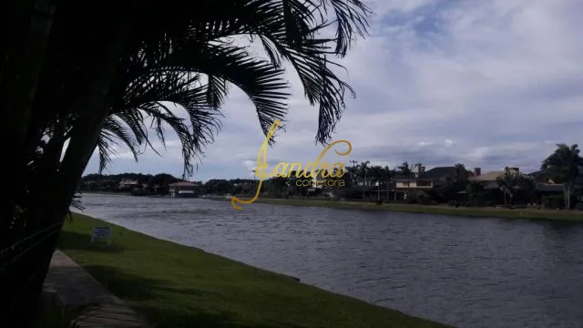 Sobrado beira de LAGO: 2ª foto da galeria de imagens do imóvel