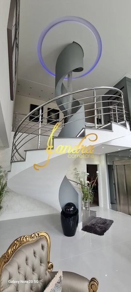 Sobrado triplex com elevador, mobiliado e decorado: 25ª foto da galeria de imagens do imóvel
