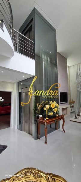 Sobrado triplex com elevador, mobiliado e decorado: 22ª foto da galeria de imagens do imóvel