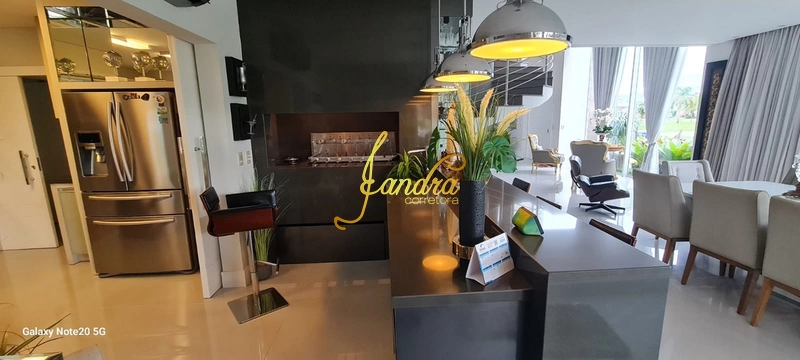 Sobrado triplex com elevador, mobiliado e decorado: 20ª foto da galeria de imagens do imóvel