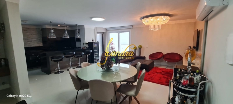 Sobrado triplex com elevador, mobiliado e decorado: 5ª foto da galeria de imagens do imóvel