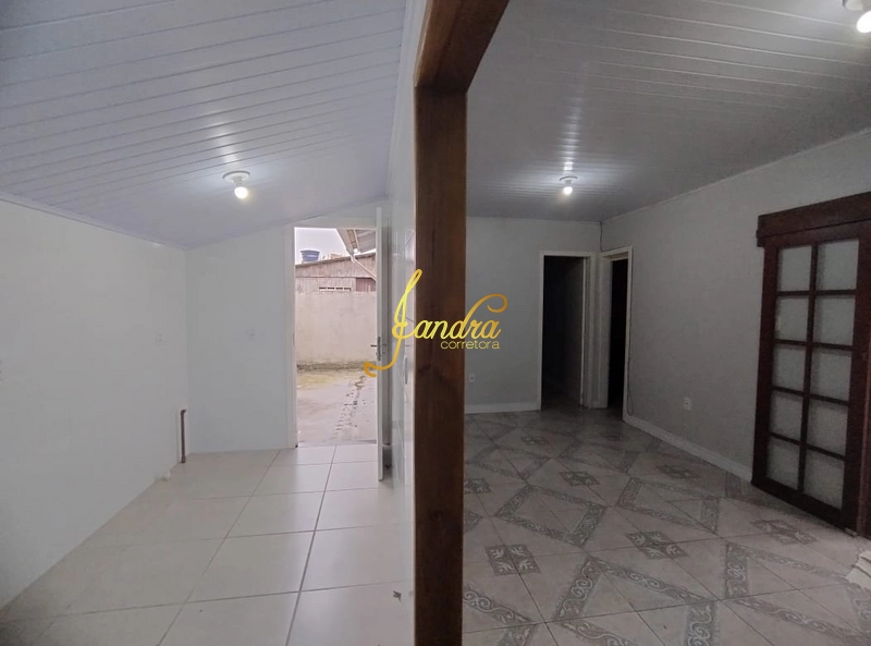 Casa perto do mar,  em Capão Novo, apta para financiamento bancário: 2ª foto da galeria de imagens do imóvel