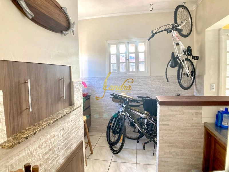 Casa em Atlântida perto mar, com 04 dormitórios e  piscina: 12ª foto da galeria de imagens do imóvel