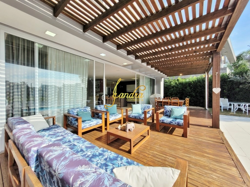 Sobrado com 04 suites e piscina com aquecimento: 61ª foto da galeria de imagens do imóvel