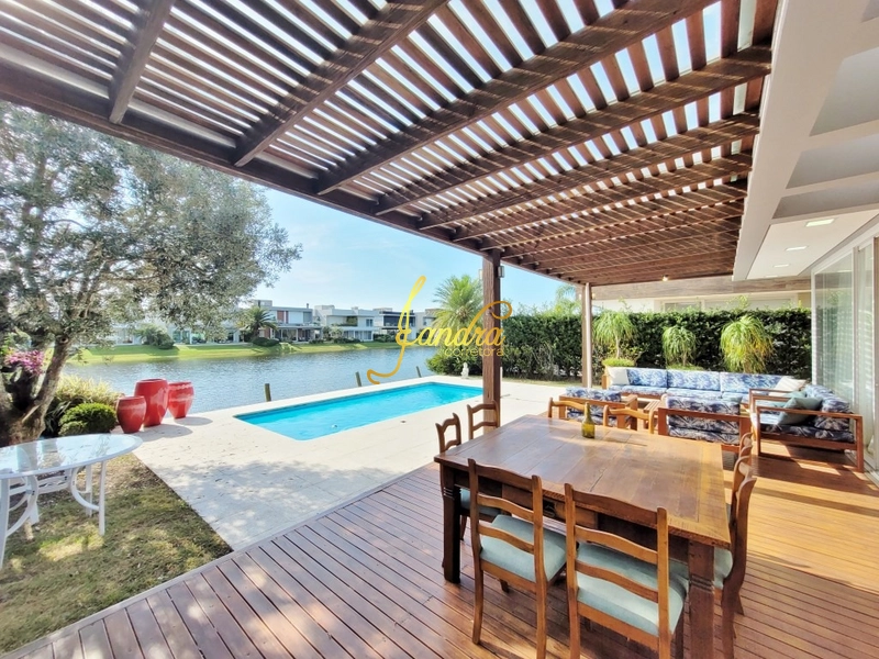 Sobrado com 04 suites e piscina com aquecimento: 32ª foto da galeria de imagens do imóvel