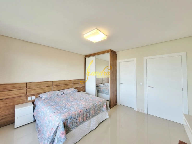 Sobrado com 04 suites e piscina com aquecimento: 59ª foto da galeria de imagens do imóvel