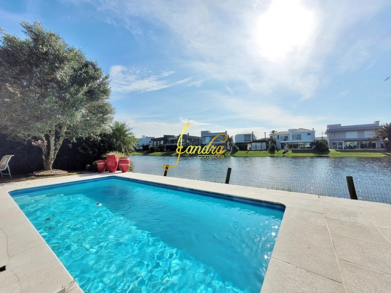 Sobrado com 04 suites e piscina com aquecimento: 49ª foto da galeria de imagens do imóvel