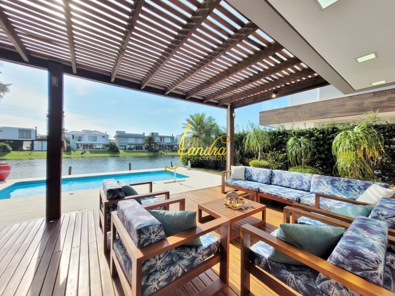 Sobrado com 04 suites e piscina com aquecimento: 45ª foto da galeria de imagens do imóvel