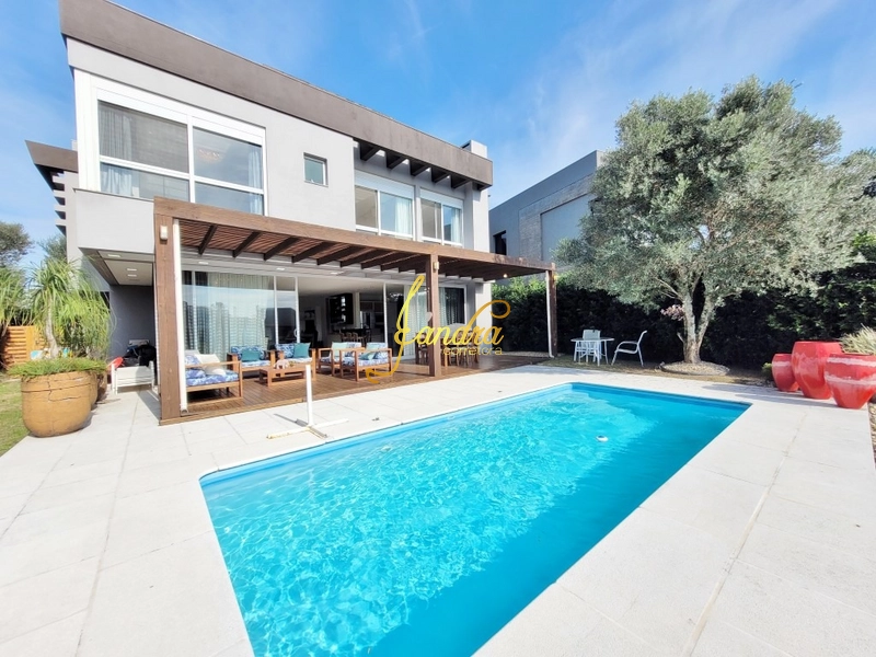 Sobrado com 04 suites e piscina com aquecimento: 48ª foto da galeria de imagens do imóvel