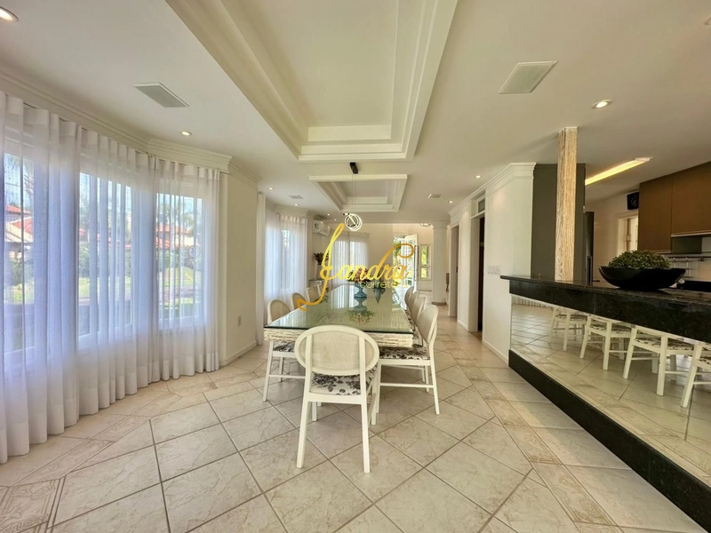 Excelente sobrado no condominio Lagos com Piscina e 04 suites: 1ª foto da galeria de imagens do imóvel