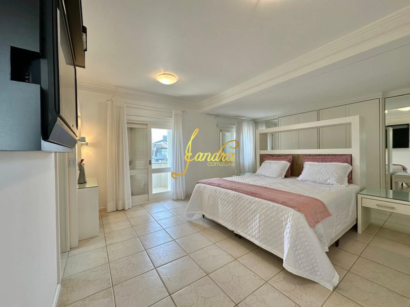 Excelente sobrado no condominio Lagos com Piscina e 04 suites: 31ª foto da galeria de imagens do imóvel