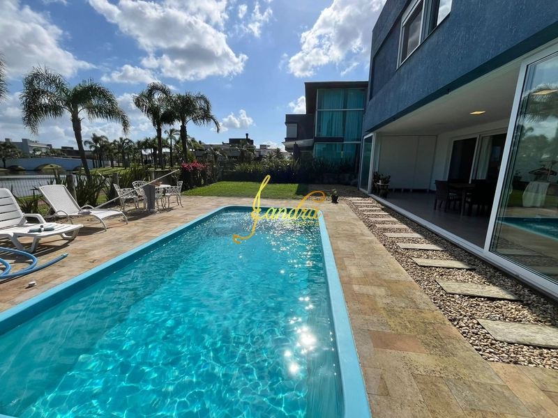 Sobrado Beira Lago, com 04 suites e piscina aquecida: 26ª foto da galeria de imagens do imóvel