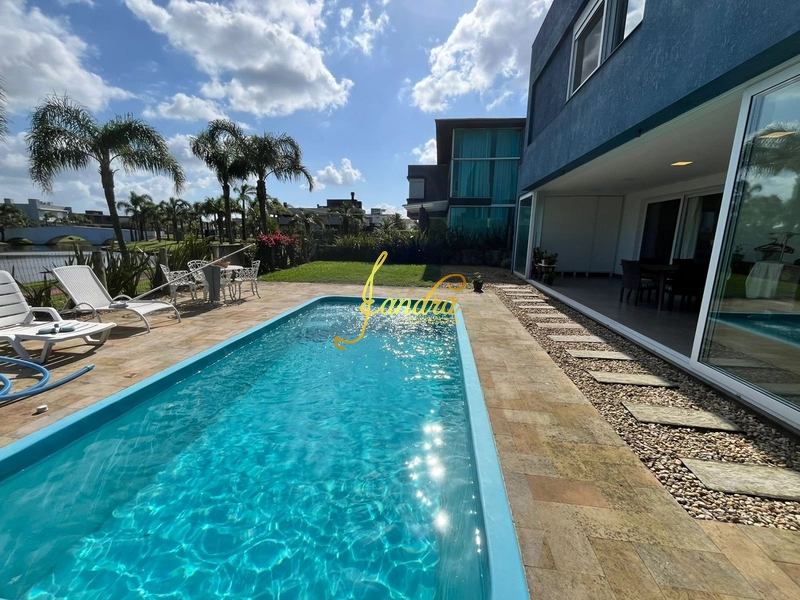 Sobrado Beira Lago, com 04 suites e piscina aquecida: 44ª foto da galeria de imagens do imóvel