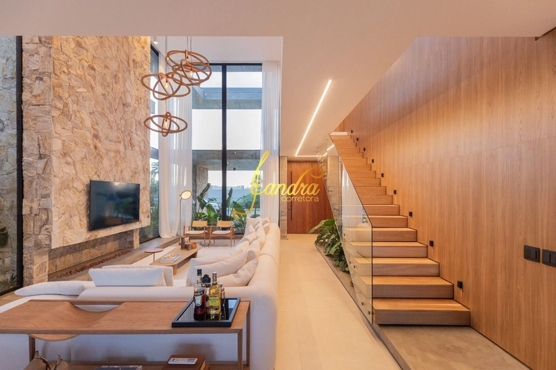 Sobrado beira Lago, mobiliado e decorado com 06 suítes: 11ª foto da galeria de imagens do imóvel