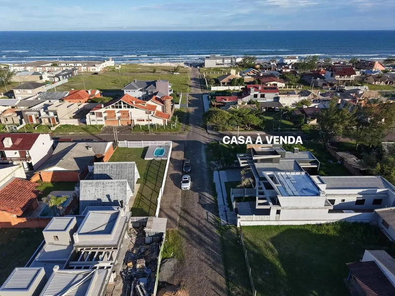 CASA À VENDA: 2ª foto da galeria de imagens do imóvel