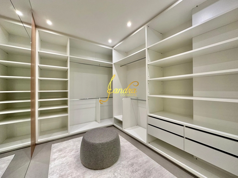 Sobrado Beira Lago,  mobiliado e decorado com 05 suítes e piscina: 51ª foto da galeria de imagens do imóvel