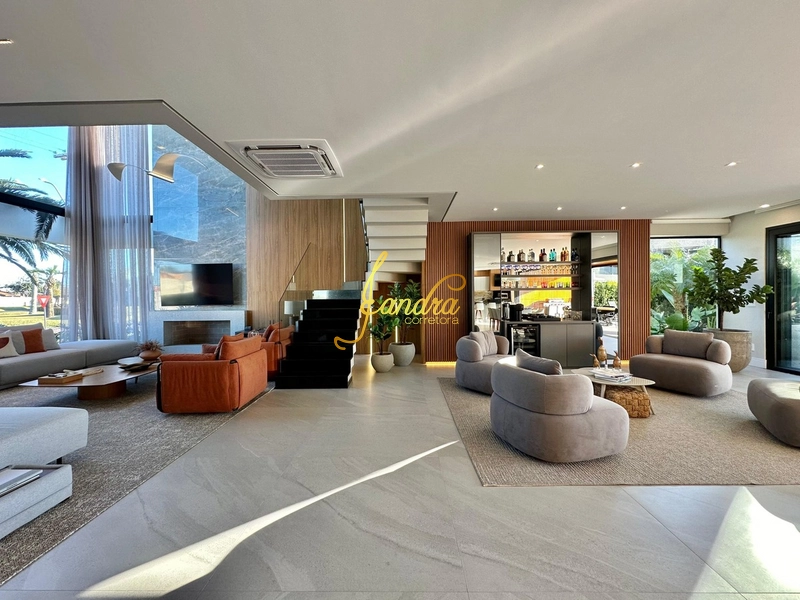 Sobrado Beira Lago,  mobiliado e decorado com 05 suítes e piscina: 33ª foto da galeria de imagens do imóvel