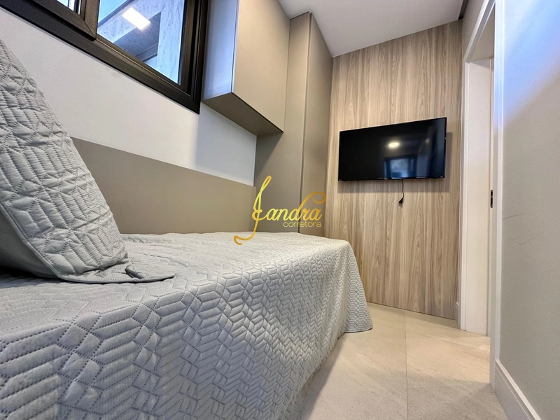Sobrado Beira Lago,  mobiliado e decorado com 05 suítes e piscina: 32ª foto da galeria de imagens do imóvel
