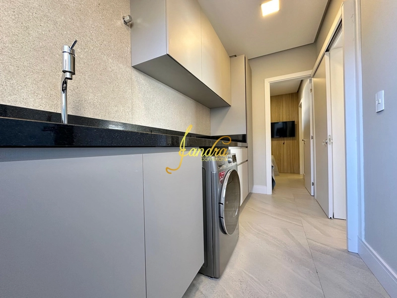 Sobrado Beira Lago,  mobiliado e decorado com 05 suítes e piscina: 36ª foto da galeria de imagens do imóvel