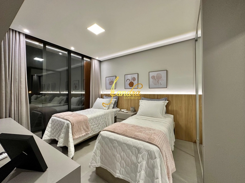 Sobrado Beira Lago,  mobiliado e decorado com 05 suítes e piscina: 10ª foto da galeria de imagens do imóvel