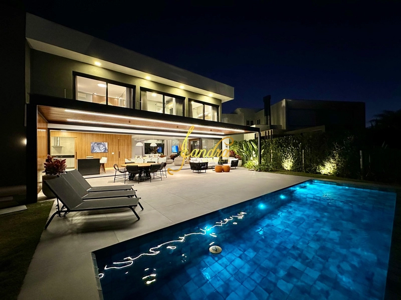 Sobrado Beira Lago,  mobiliado e decorado com 05 suítes e piscina: 45ª foto da galeria de imagens do imóvel