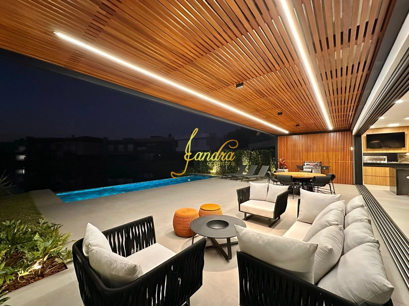 Sobrado Beira Lago,  mobiliado e decorado com 05 suítes e piscina: 37ª foto da galeria de imagens do imóvel