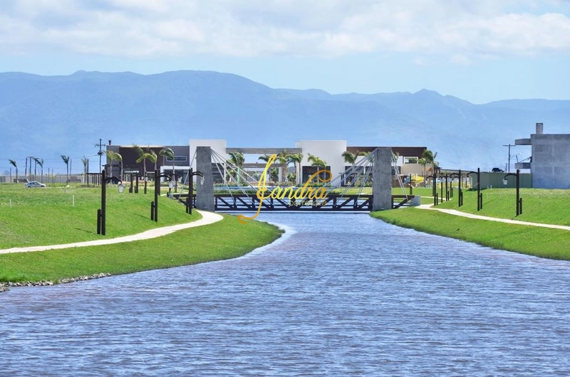 Lote  condominio fechado beira lago: 10ª foto da galeria de imagens do imóvel