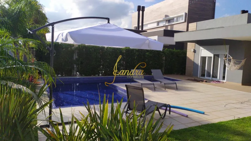 Casa térrea no Enseada com piscina: 13ª foto da galeria de imagens do imóvel