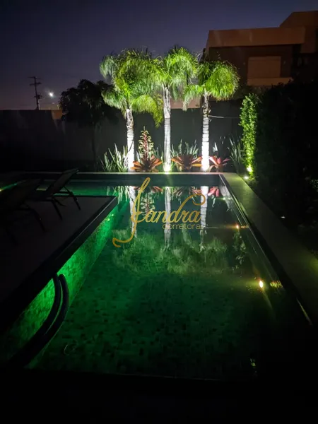 Casa térrea no Enseada com piscina: 2ª foto da galeria de imagens do imóvel