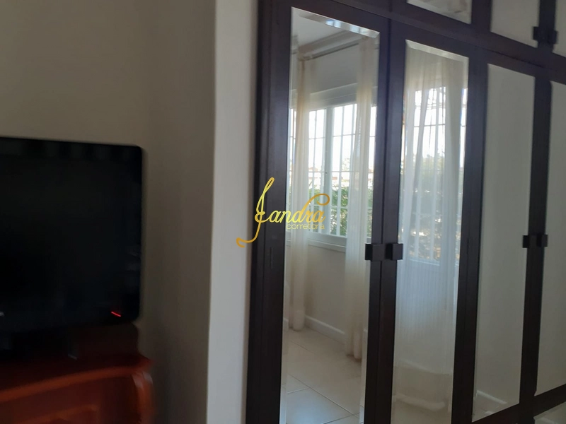 Casa bem localizada, finamente mobiliada e decorada.: 7ª foto da galeria de imagens do imóvel
