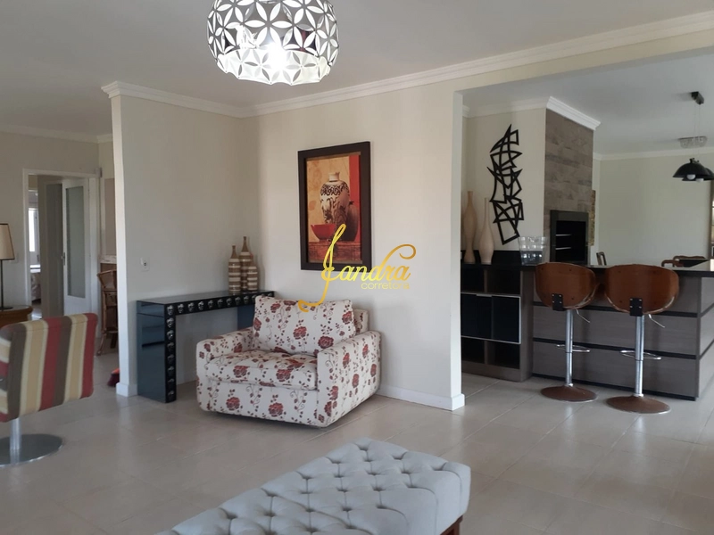 Casa bem localizada, finamente mobiliada e decorada.: 12ª foto da galeria de imagens do imóvel
