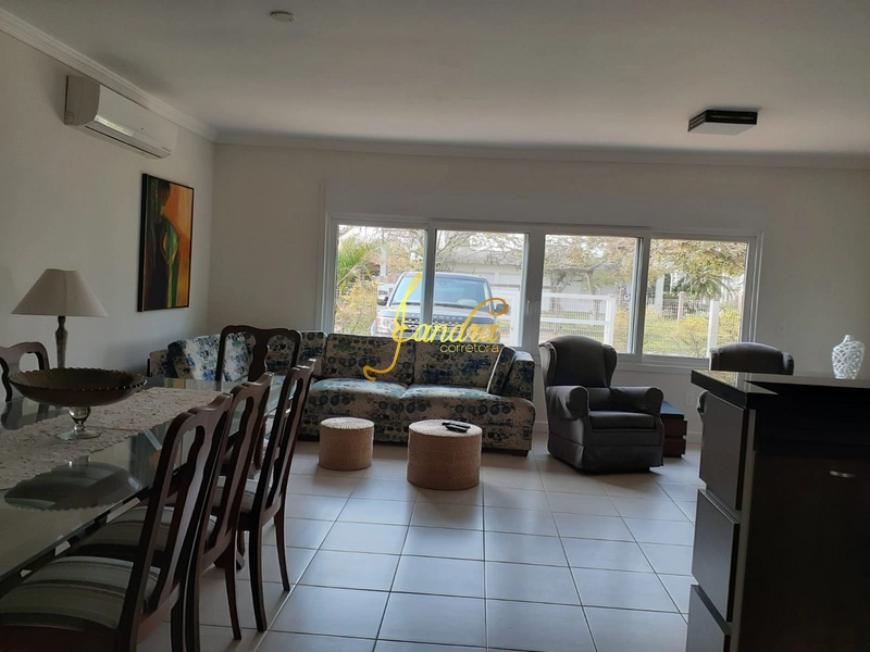 Casa bem localizada, finamente mobiliada e decorada.: 11ª foto da galeria de imagens do imóvel