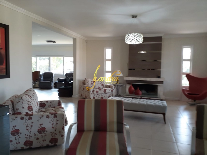 Casa bem localizada, finamente mobiliada e decorada.: 15ª foto da galeria de imagens do imóvel