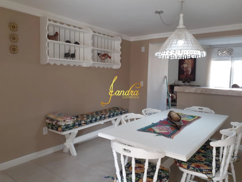 Casa bem localizada, finamente mobiliada e decorada.: 14ª foto da galeria de imagens do imóvel