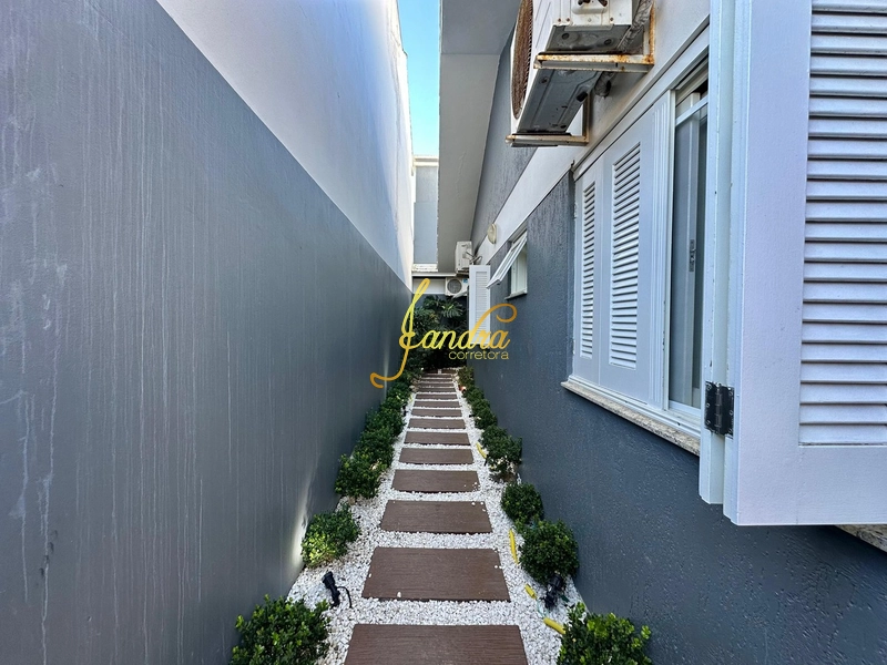 Casa no Condado de Capão: 23ª foto da galeria de imagens do imóvel