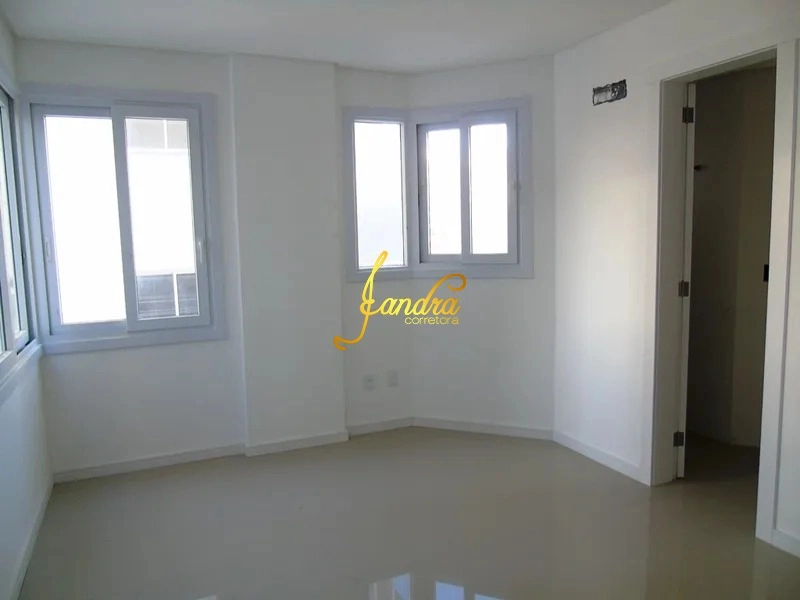 Apartamento com 05 suítes pertinho do mar: 2ª foto da galeria de imagens do imóvel