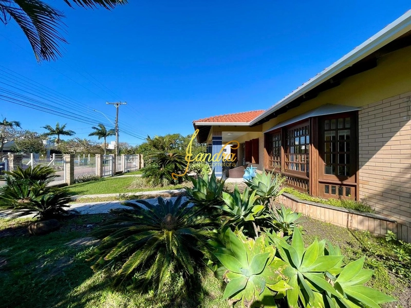 Casa térrea mobiliada e decorada em dois lotes, ótima localização: 58ª foto da galeria de imagens do imóvel