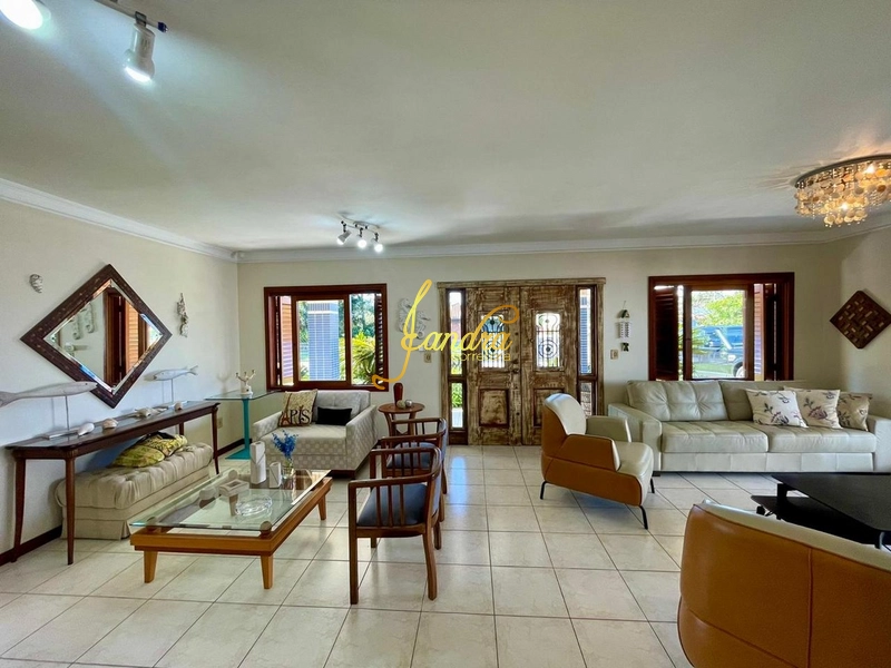 Casa térrea mobiliada e decorada em dois lotes, ótima localização: 12ª foto da galeria de imagens do imóvel